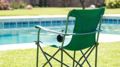 Why Folding a Lawn Chair Is Easier When There's a Breeze