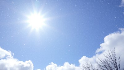 Why It Can Be Sunny and Snowing at the Same Time