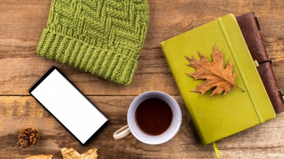 How Seasonal Vibes Influence Who We Text Back