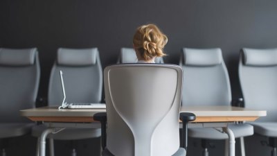 Why You Hate Desk Chairs More When It’s Sweltering