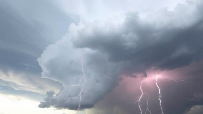 What Happens in the Sky Before a Thunderstorm