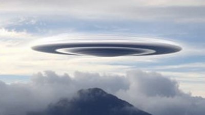 What Causes Lenticular Clouds to Hover Like UFOs